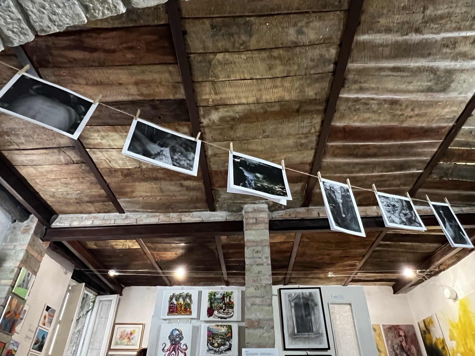 Mostra d’arte in un ambiente storico di Guardia Sanframondi